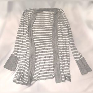 White House | Black Market Women’s Grey and White Stripe Sweater - Size M